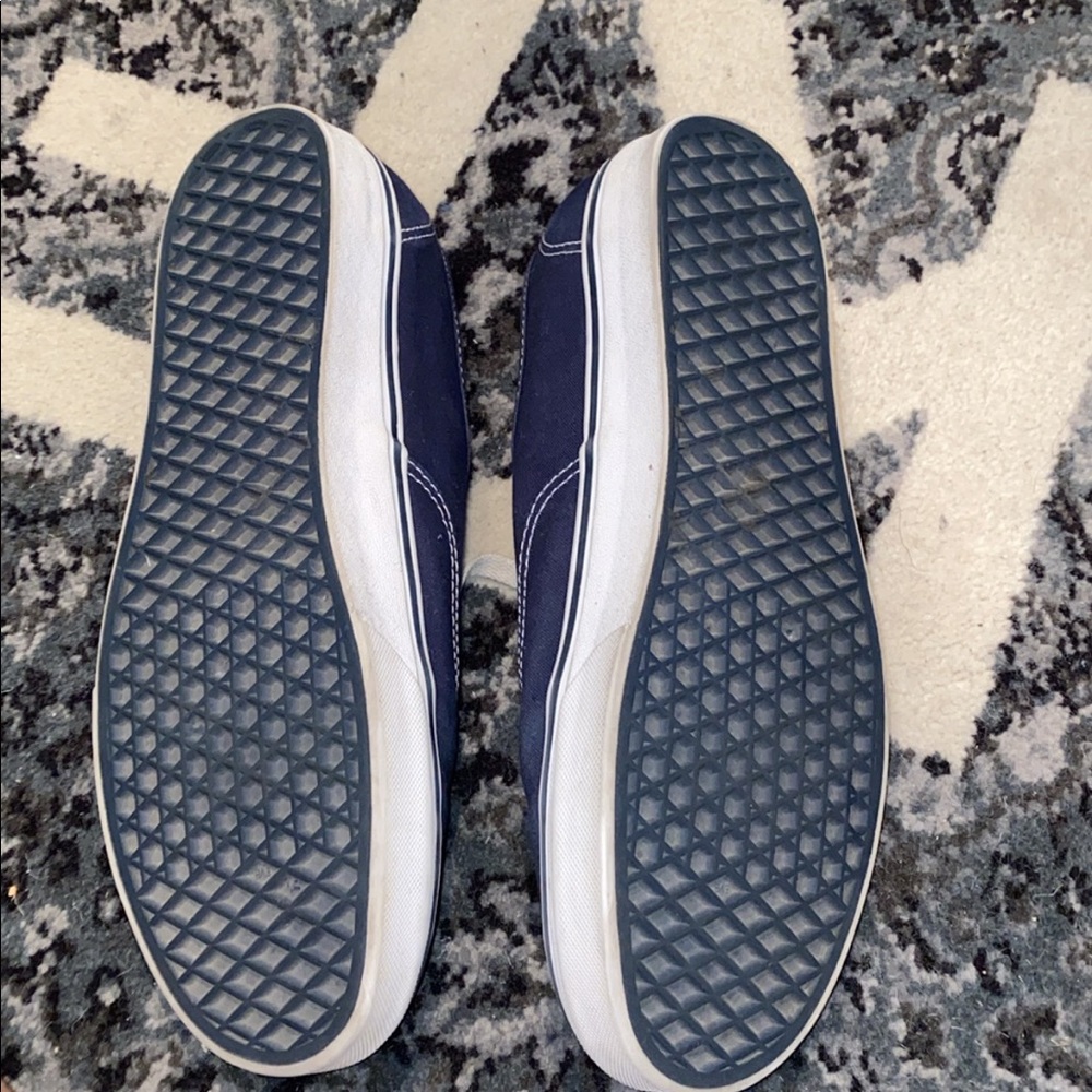 Vans - Picture 3 of 3